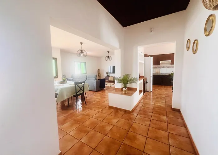 Lanzarote Moon * Tías